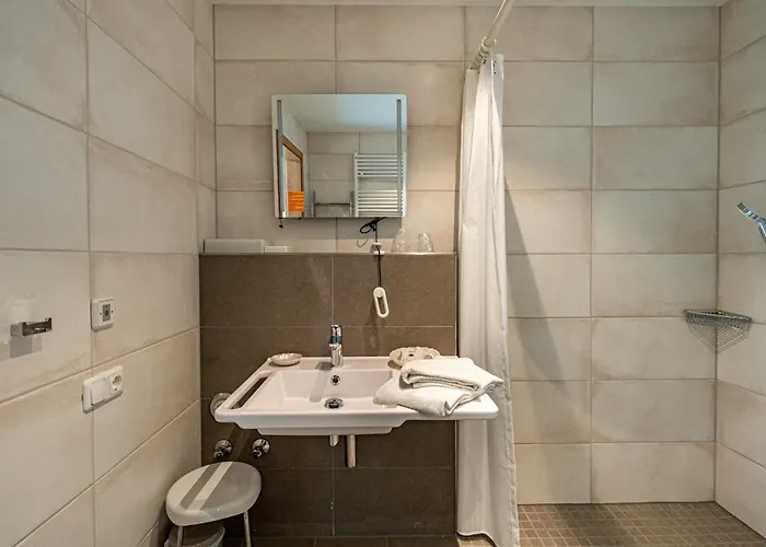 Appartementhaus Mit Balkon Im Ostseebad Hm-adl *